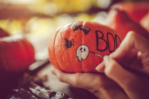 PHOTO Halloween 1-a.jpg